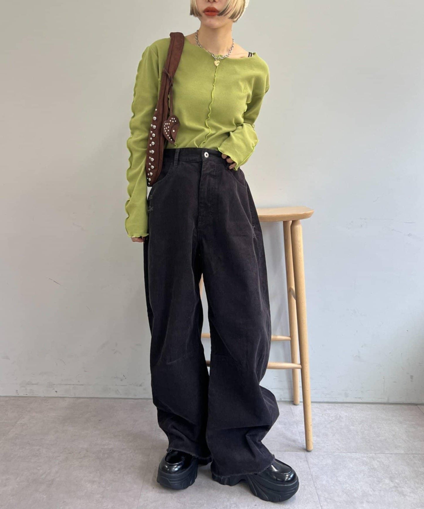 【w closet】燈芯絨破洞褲