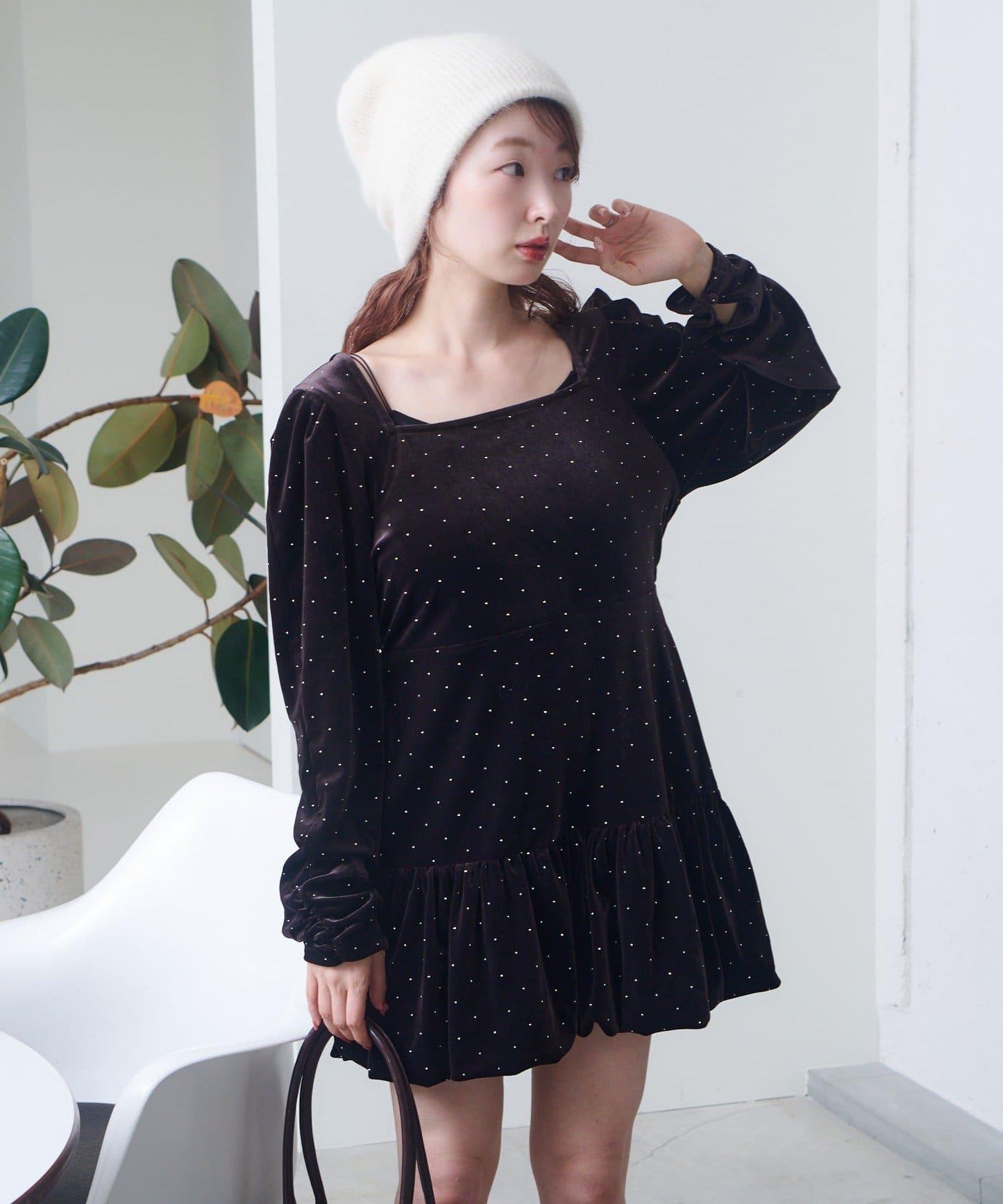 天鵝絨鉚釘裝飾迷你連衣裙