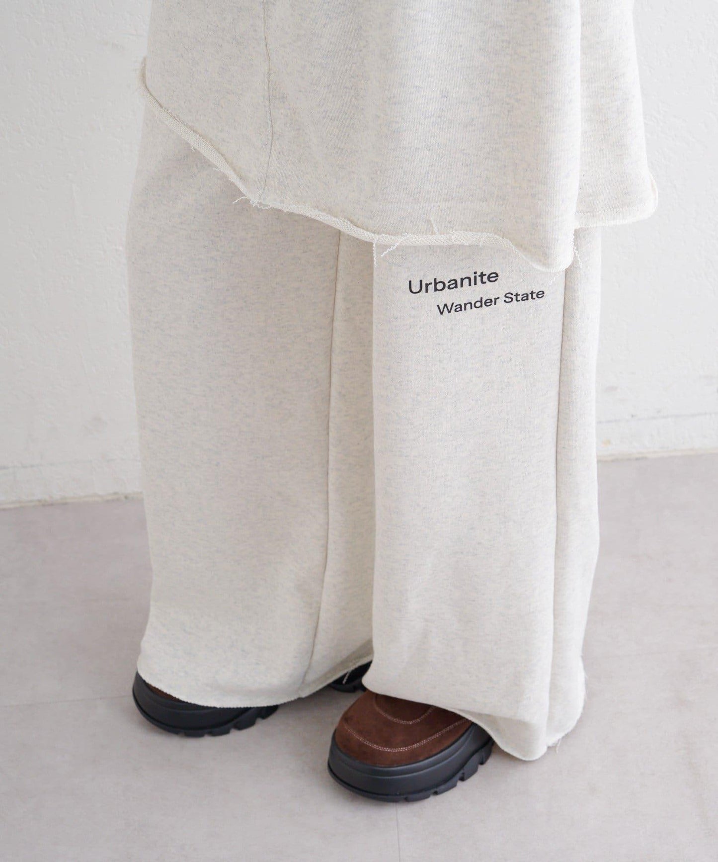 w closet 字母印花 衛衣面料 裙褲