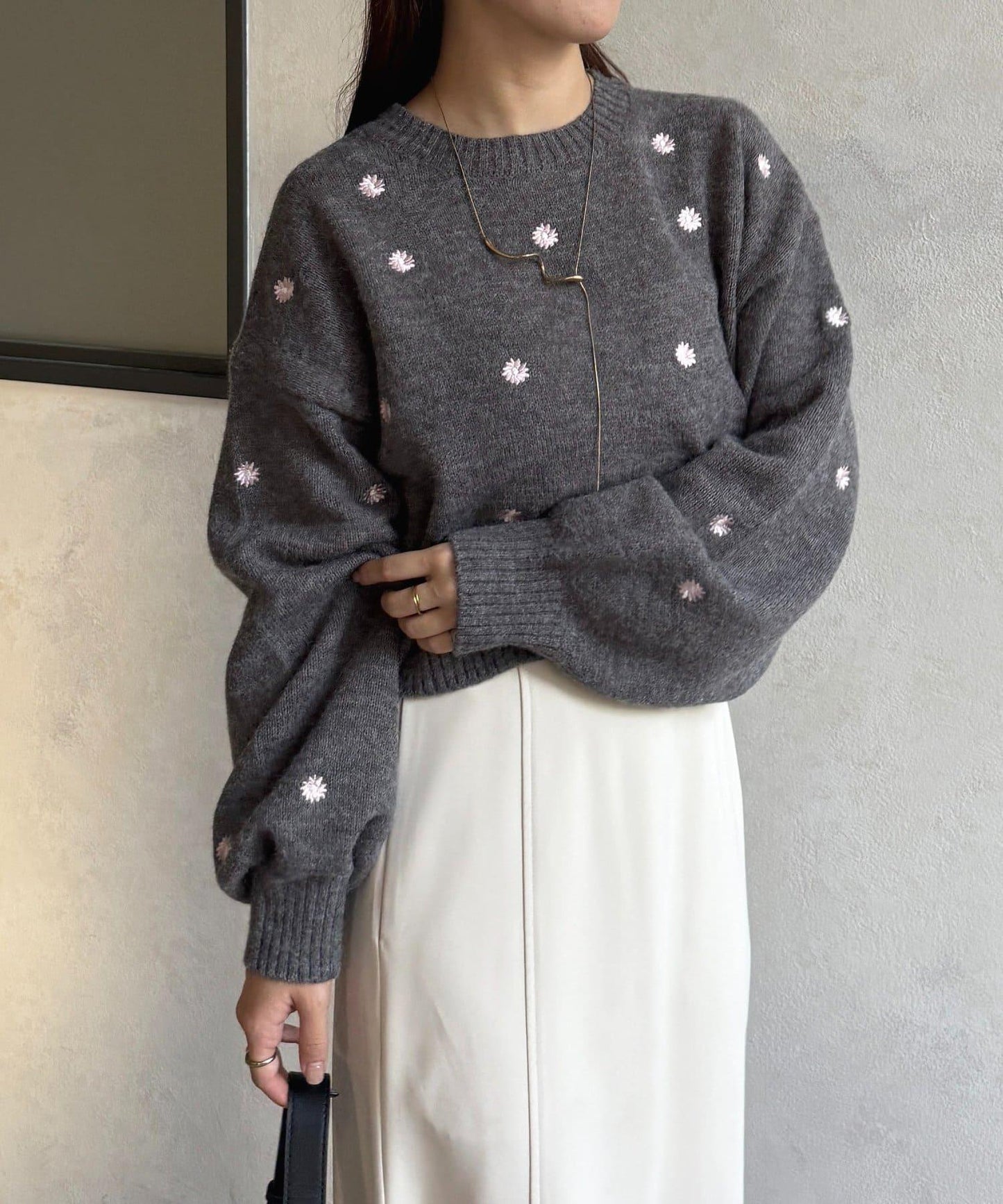 花卉刺繡短款針織衫