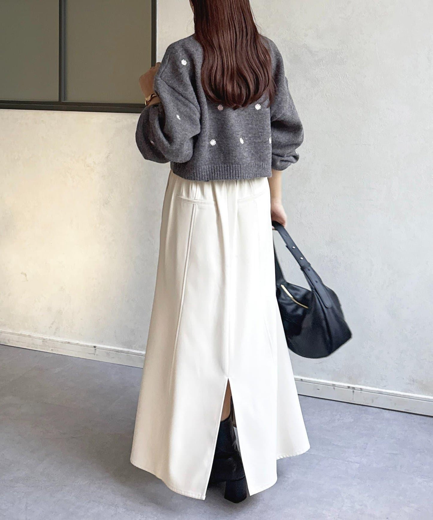 花卉刺繡短款針織衫