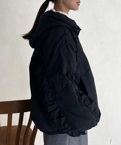 層疊褶皺羽絨服