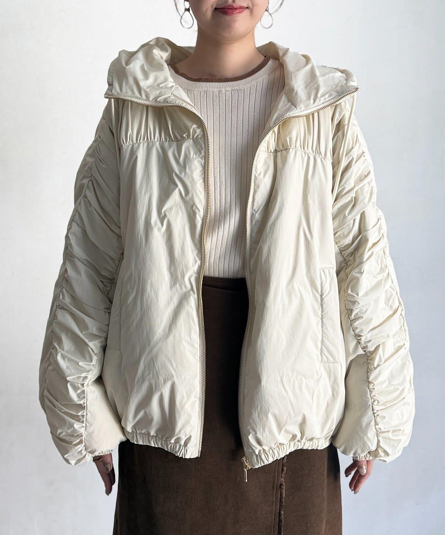 層疊褶皺羽絨服