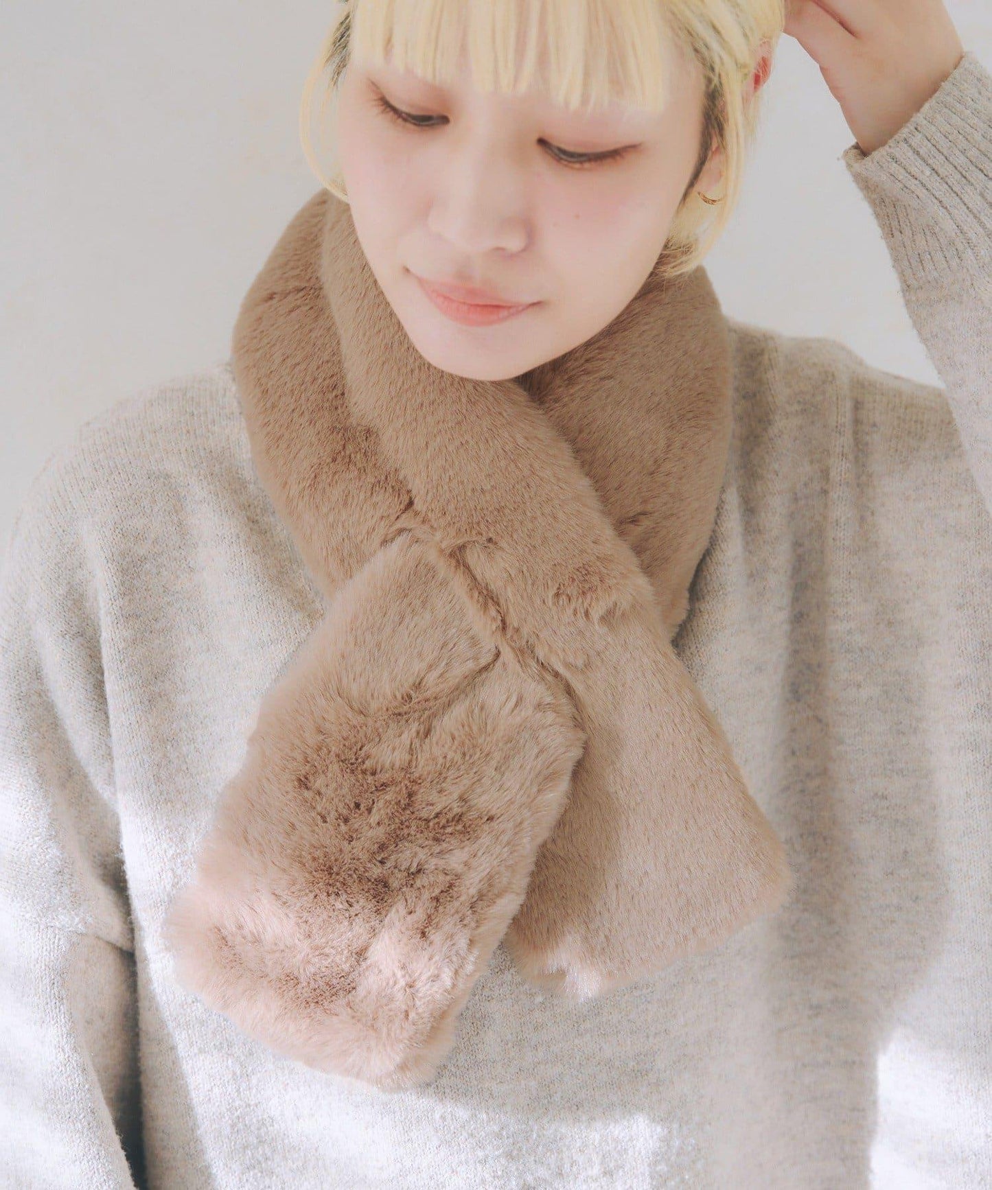 フェイクファーティペットマフラー