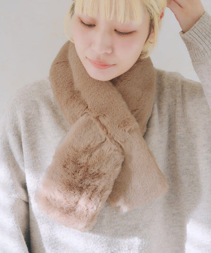 フェイクファーティペットマフラー