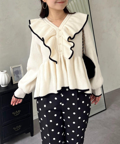 珍珠扣拼色荷葉邊短款針織衫