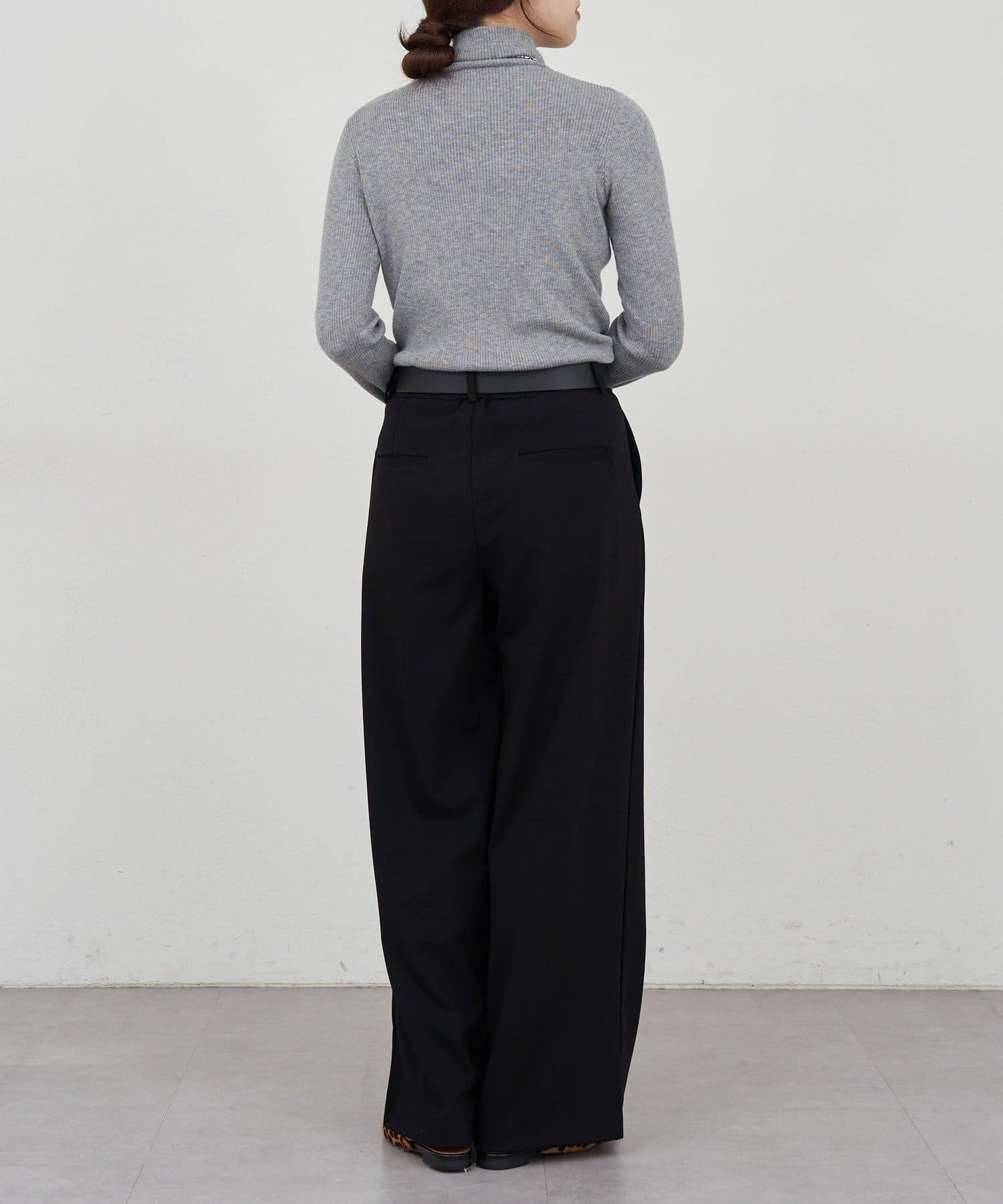 高領羅紋針織衫