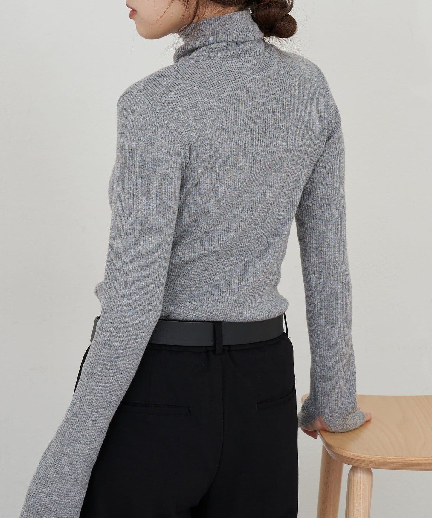 高領羅紋針織衫