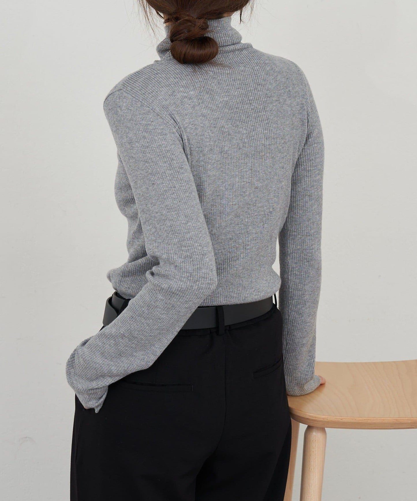 高領羅紋針織衫