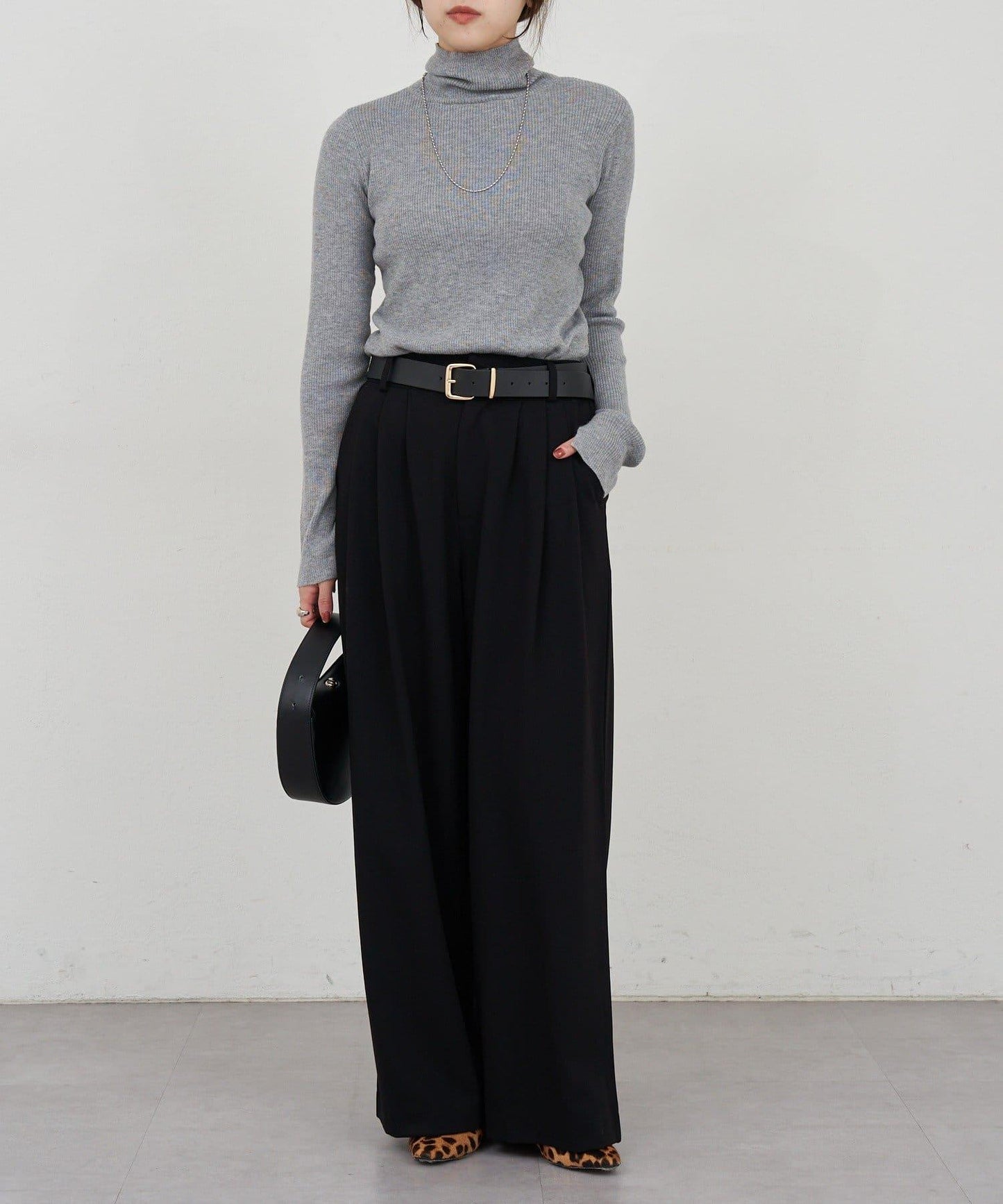 高領羅紋針織衫