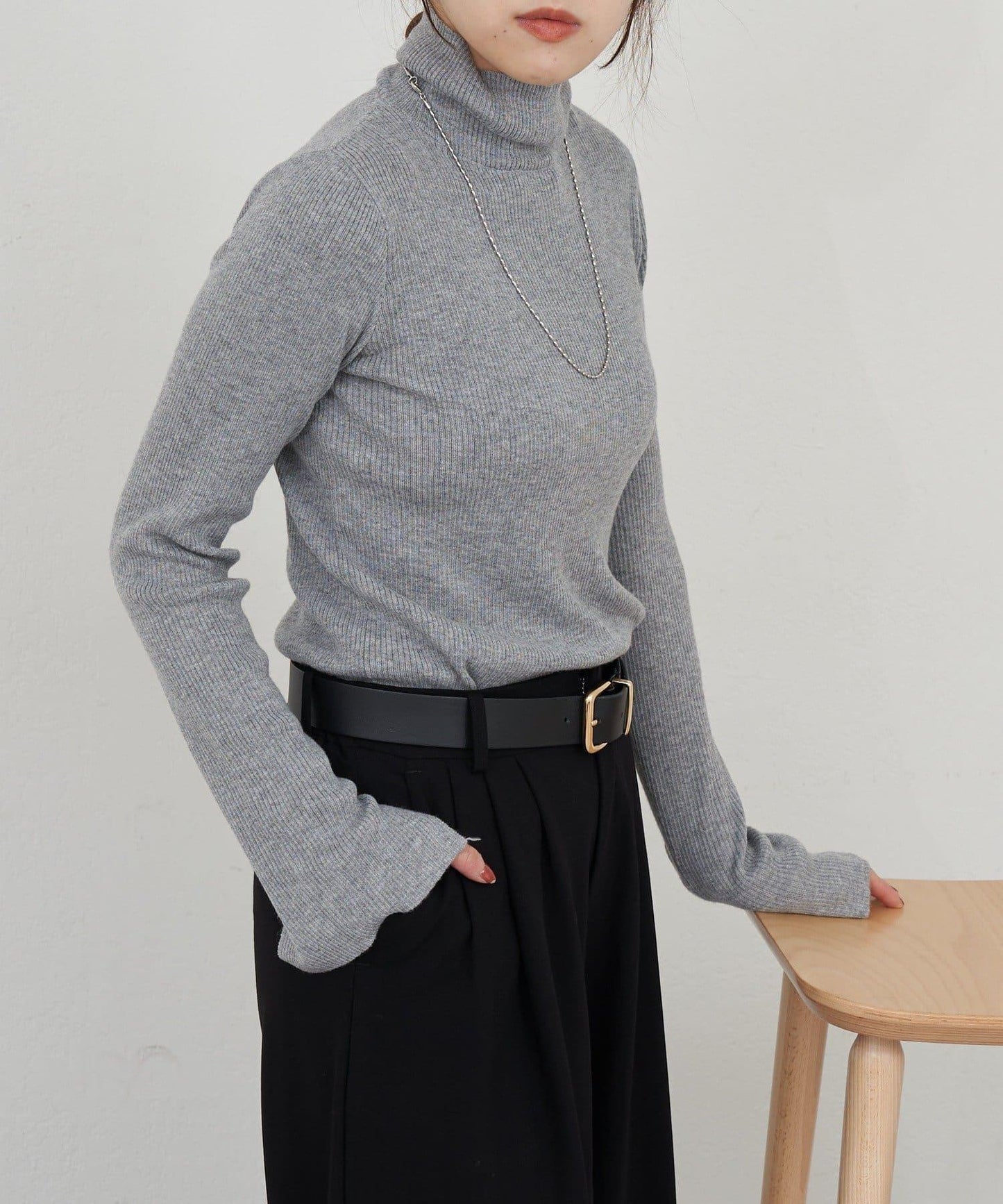 高領羅紋針織衫