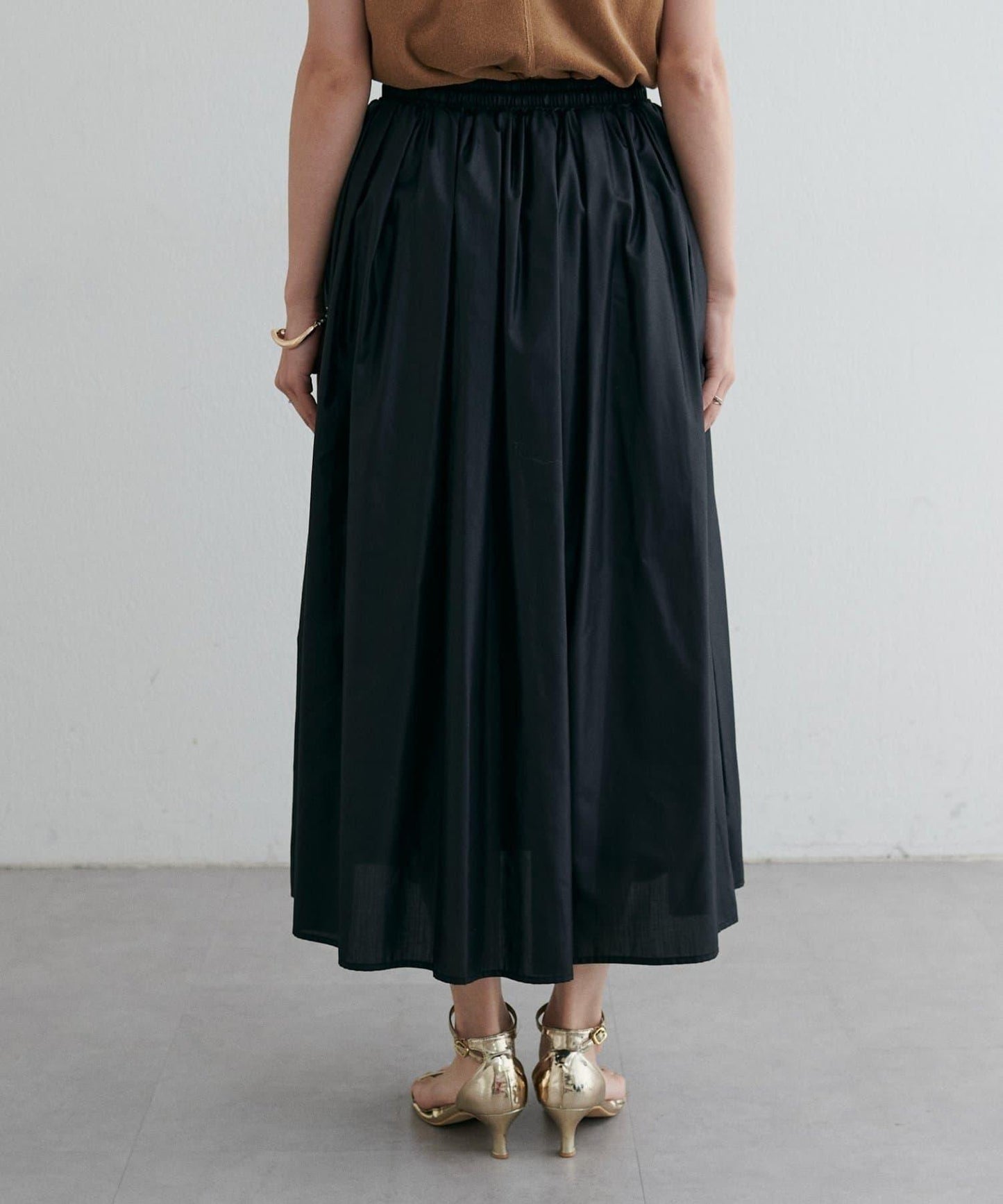 【LARUTA】塗層棉質褶皺半身裙