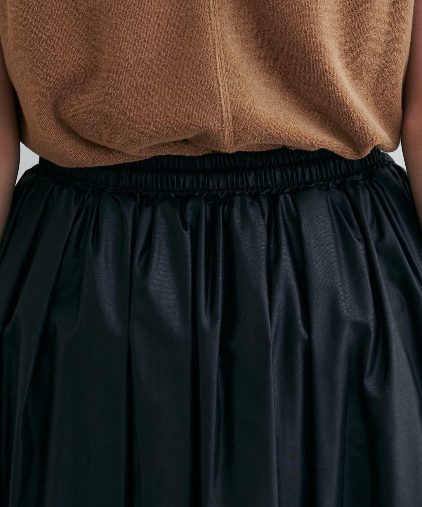 【LARUTA】塗層棉質褶皺半身裙