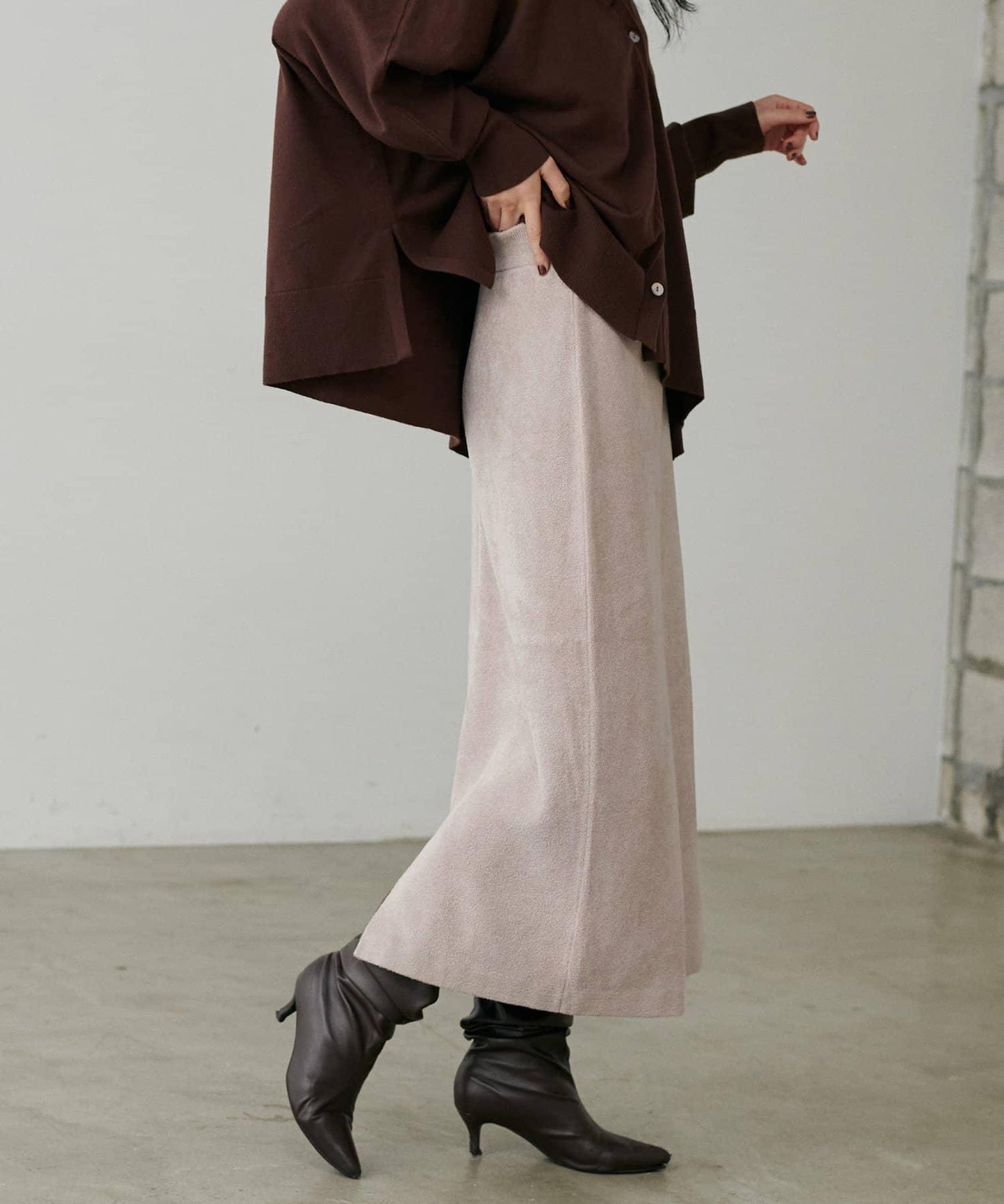 柔軟蓬鬆迷你羽毛針織半身裙