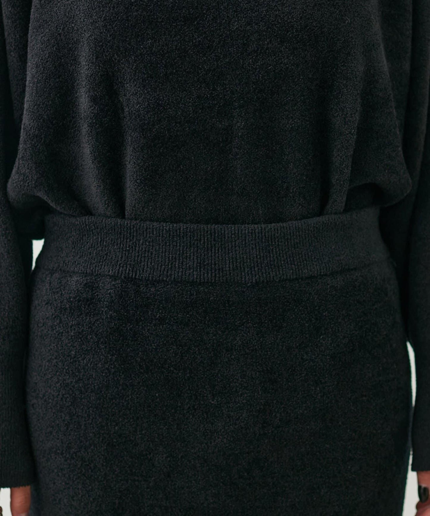 柔軟蓬鬆迷你羽毛針織半身裙