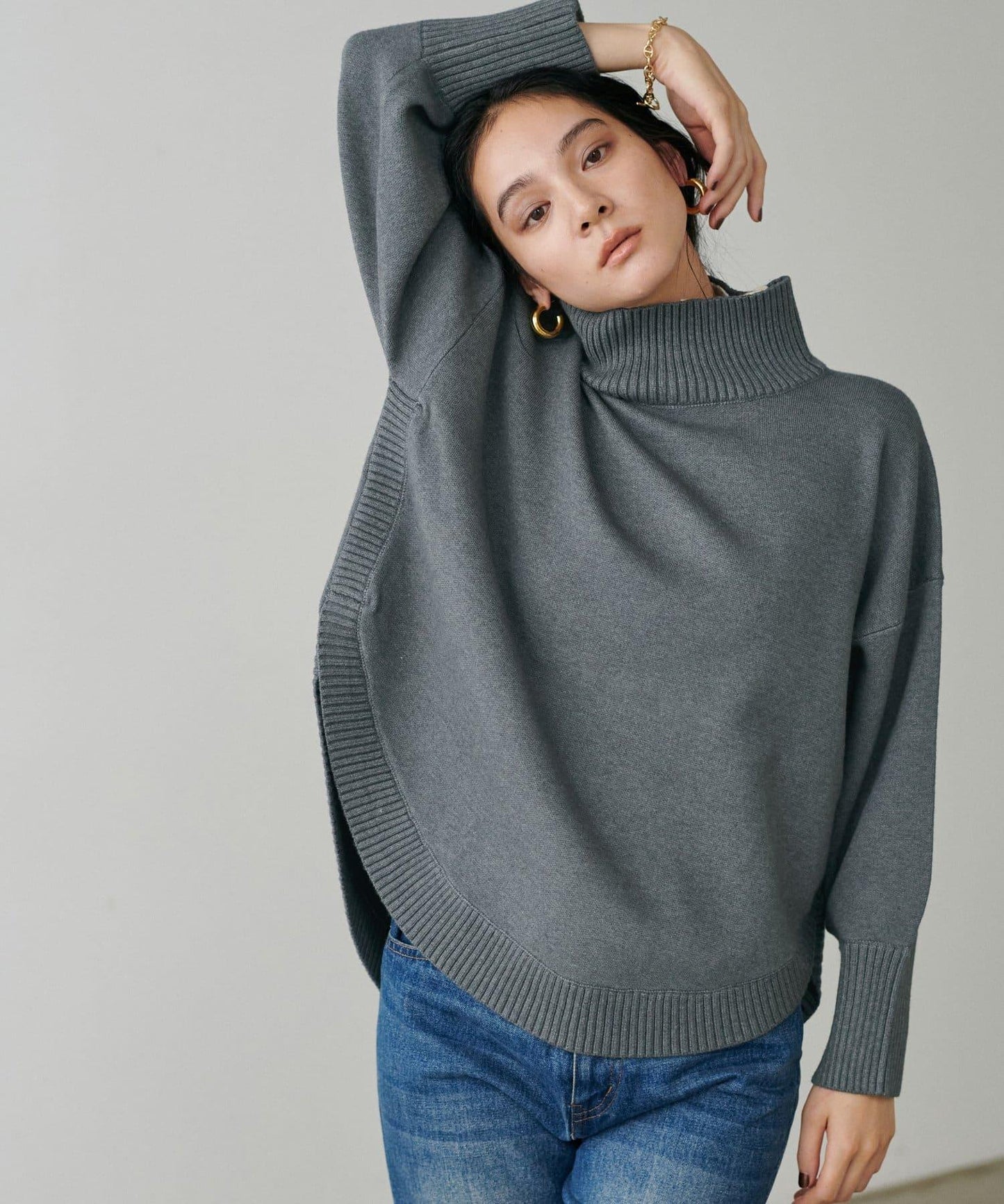 圓弧下襬雙層領針織衫