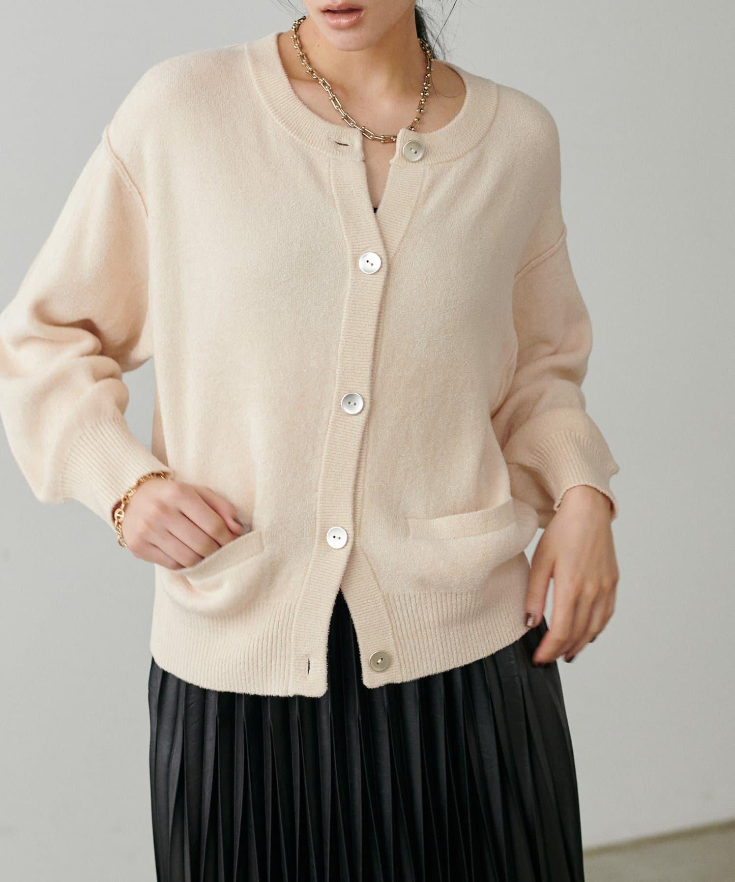 蓬鬆羽毛感針織短款開衫