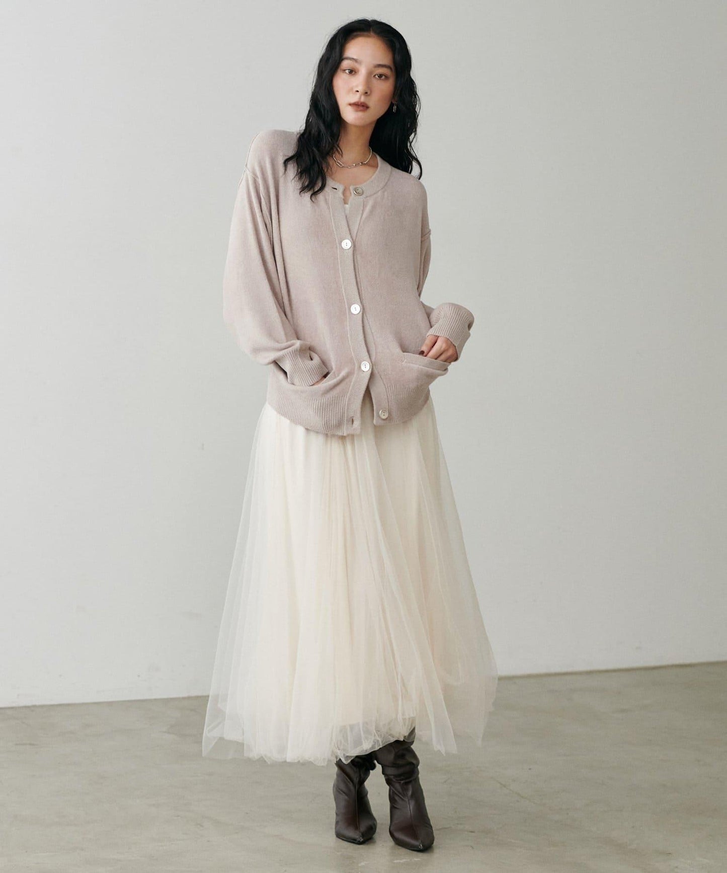 蓬鬆羽毛感針織短款開衫