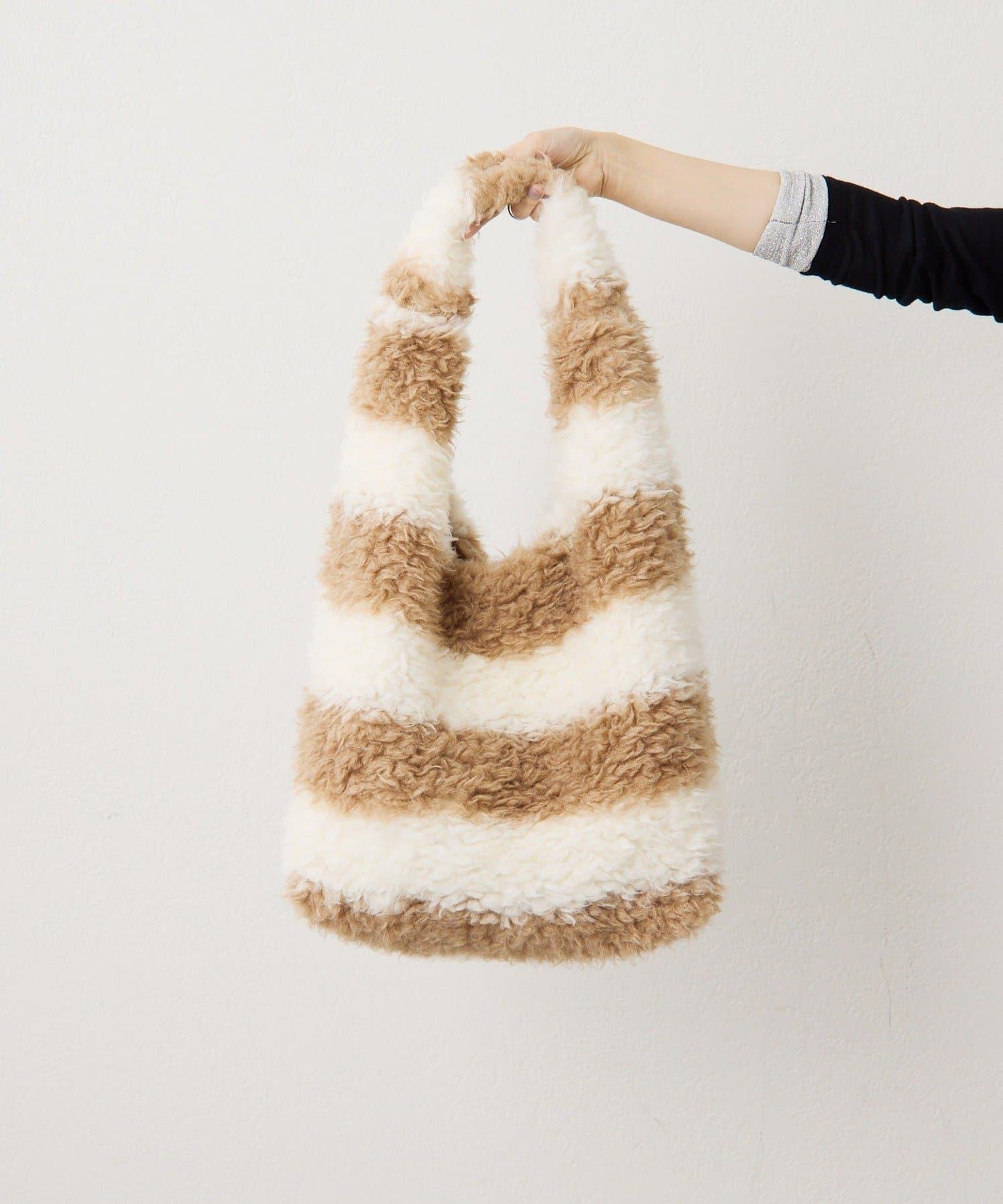 【ear PAPILLONNER】毛絨手提包