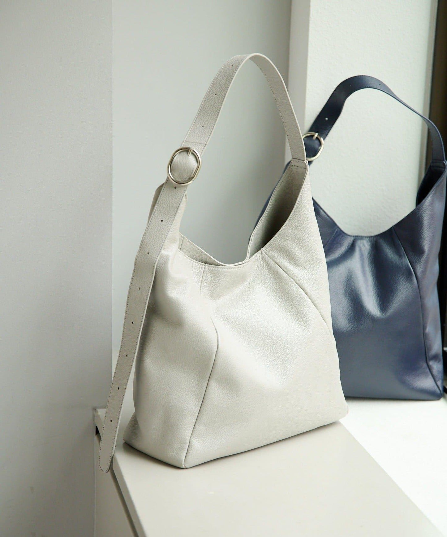 《本革/A4尺寸適用》長肩帶單肩包