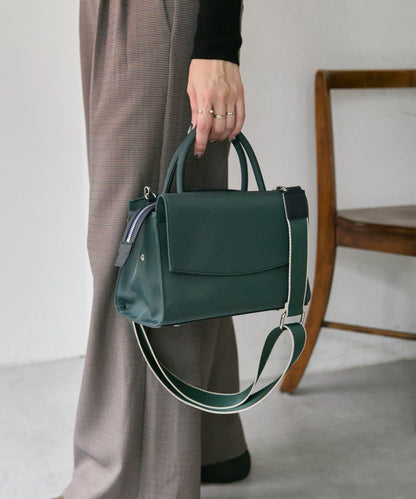 可容納500ml塑料瓶！簡約防潑水托特包S