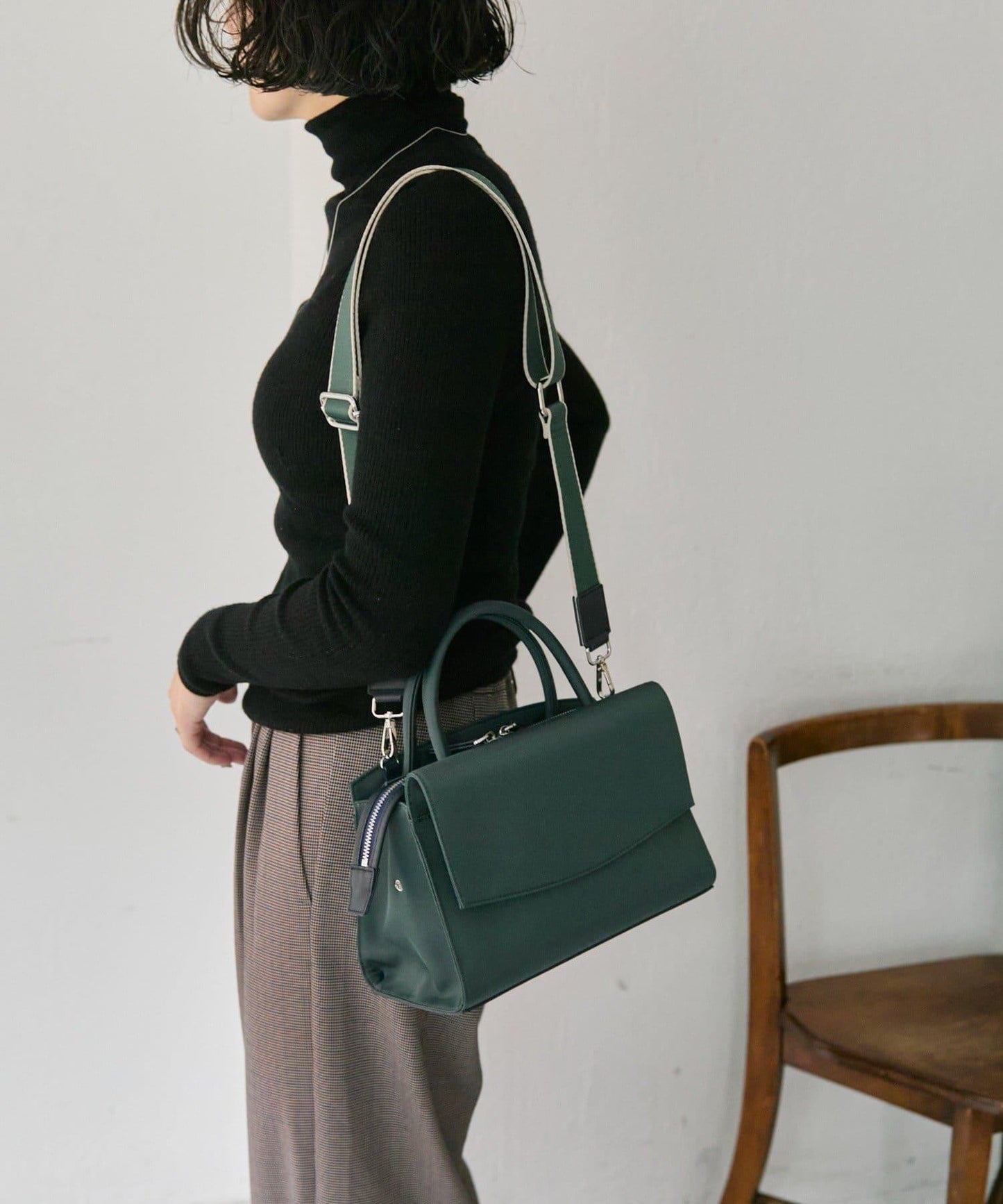 可容納500ml塑料瓶！簡約防潑水托特包S