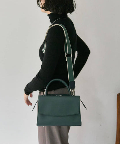 可容納500ml塑料瓶！簡約防潑水托特包S