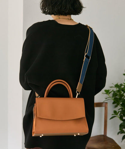 可容納500ml塑料瓶！簡約防潑水托特包S