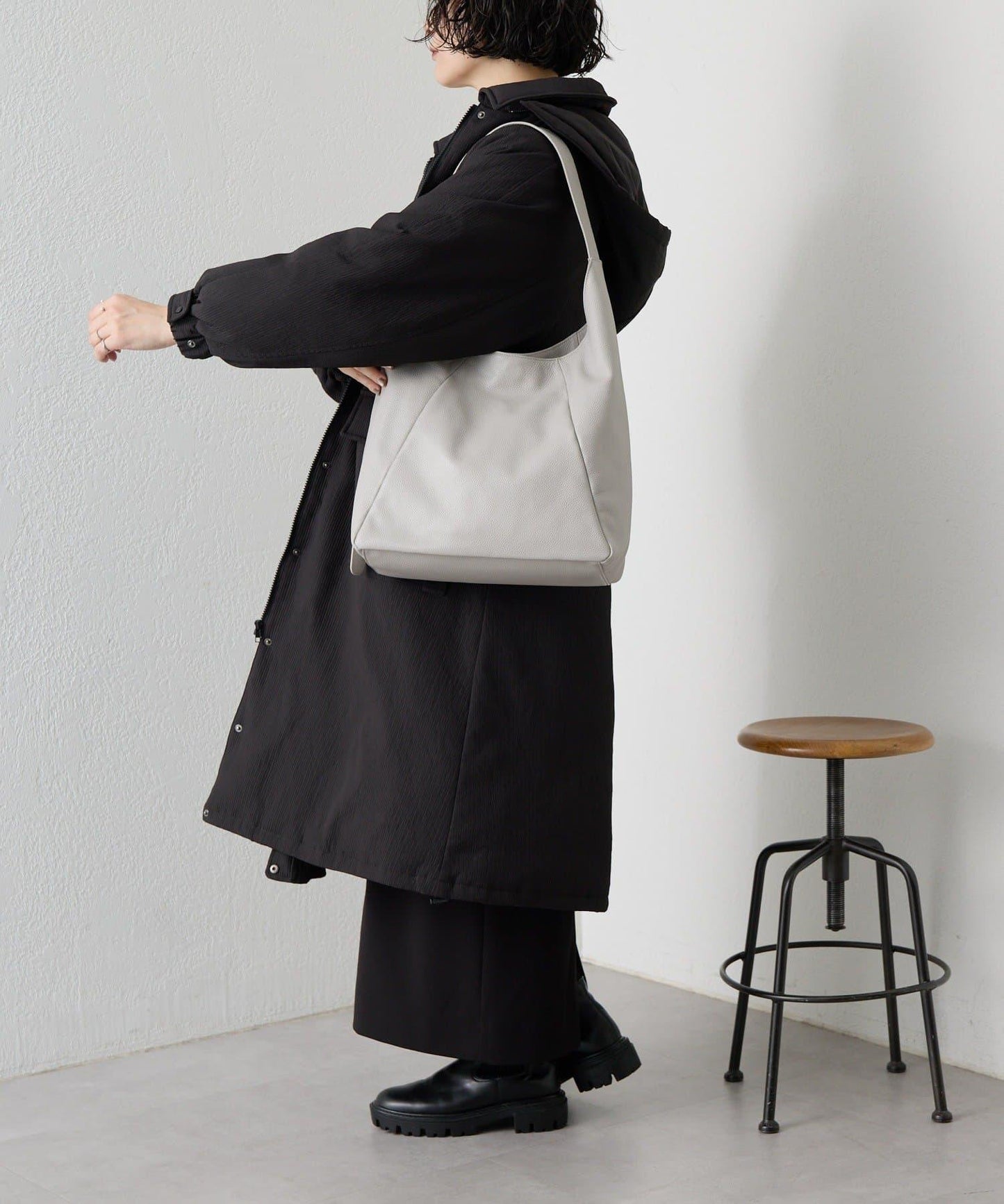 《本革/A4尺寸適用》長肩帶單肩包