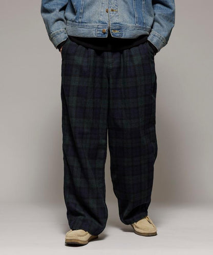 寬鬆版型水洗羊毛混紡法蘭絨長褲