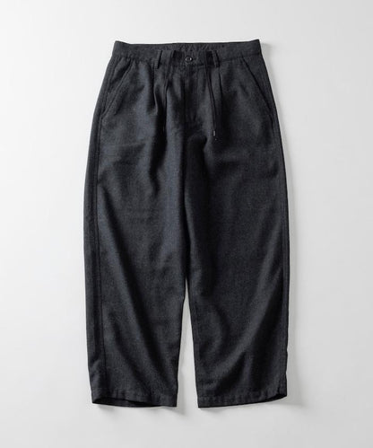 寬鬆版型水洗羊毛混紡法蘭絨長褲