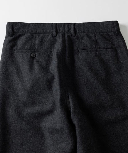 寬鬆版型水洗羊毛混紡法蘭絨長褲