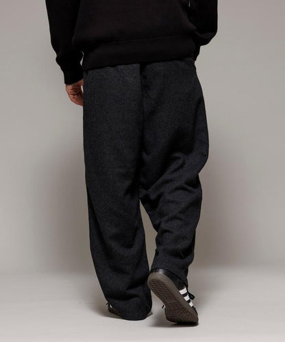 寬鬆版型水洗羊毛混紡法蘭絨長褲