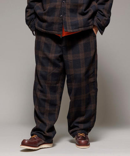 寬鬆版型水洗羊毛混紡法蘭絨長褲