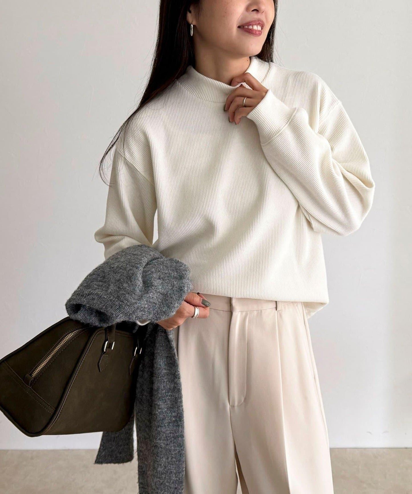 針織短款套頭衫