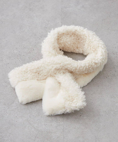 貴賓犬×仿毛拼接圍巾