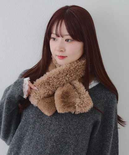 貴賓犬×仿毛拼接圍巾