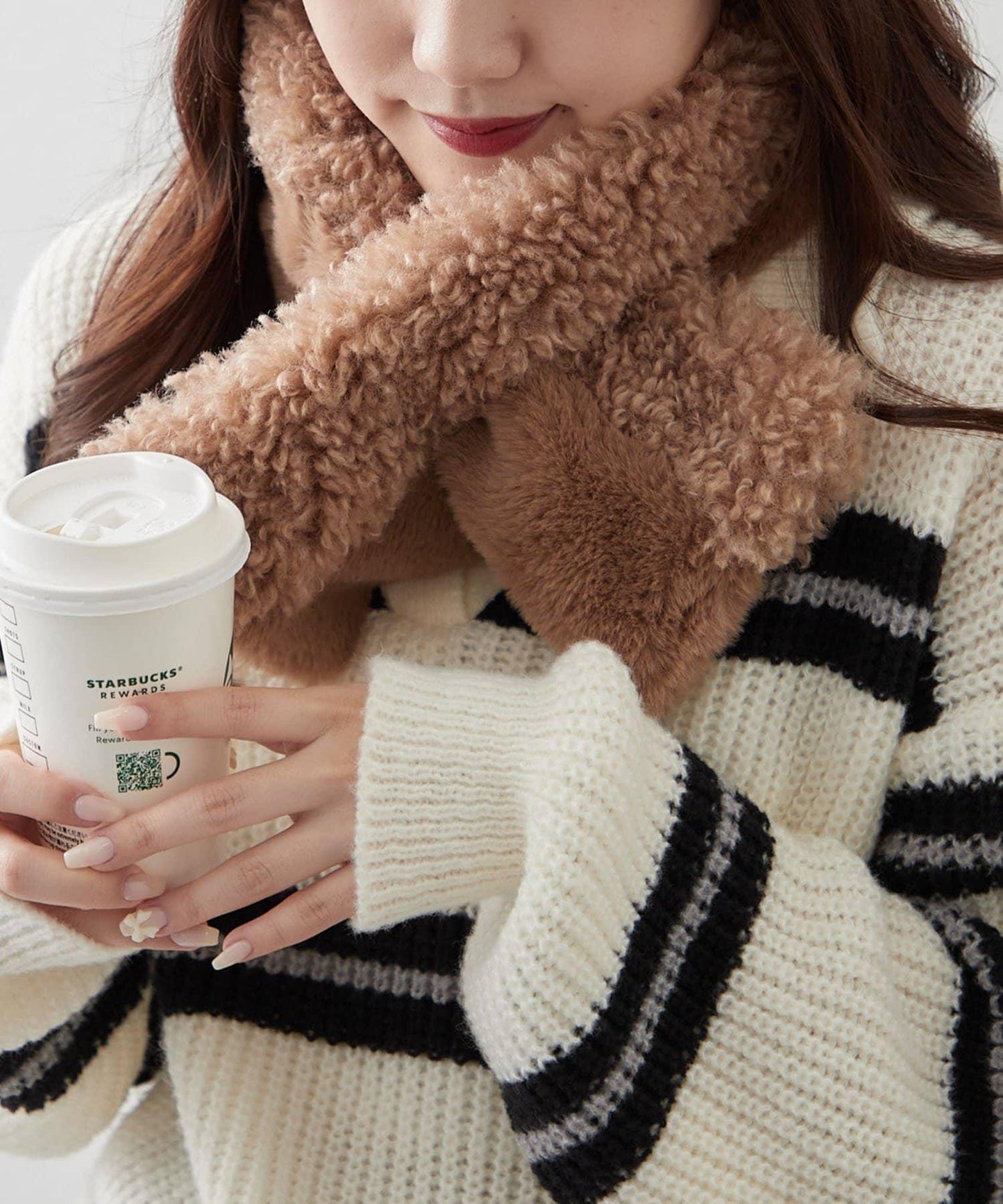 貴賓犬×仿毛拼接圍巾