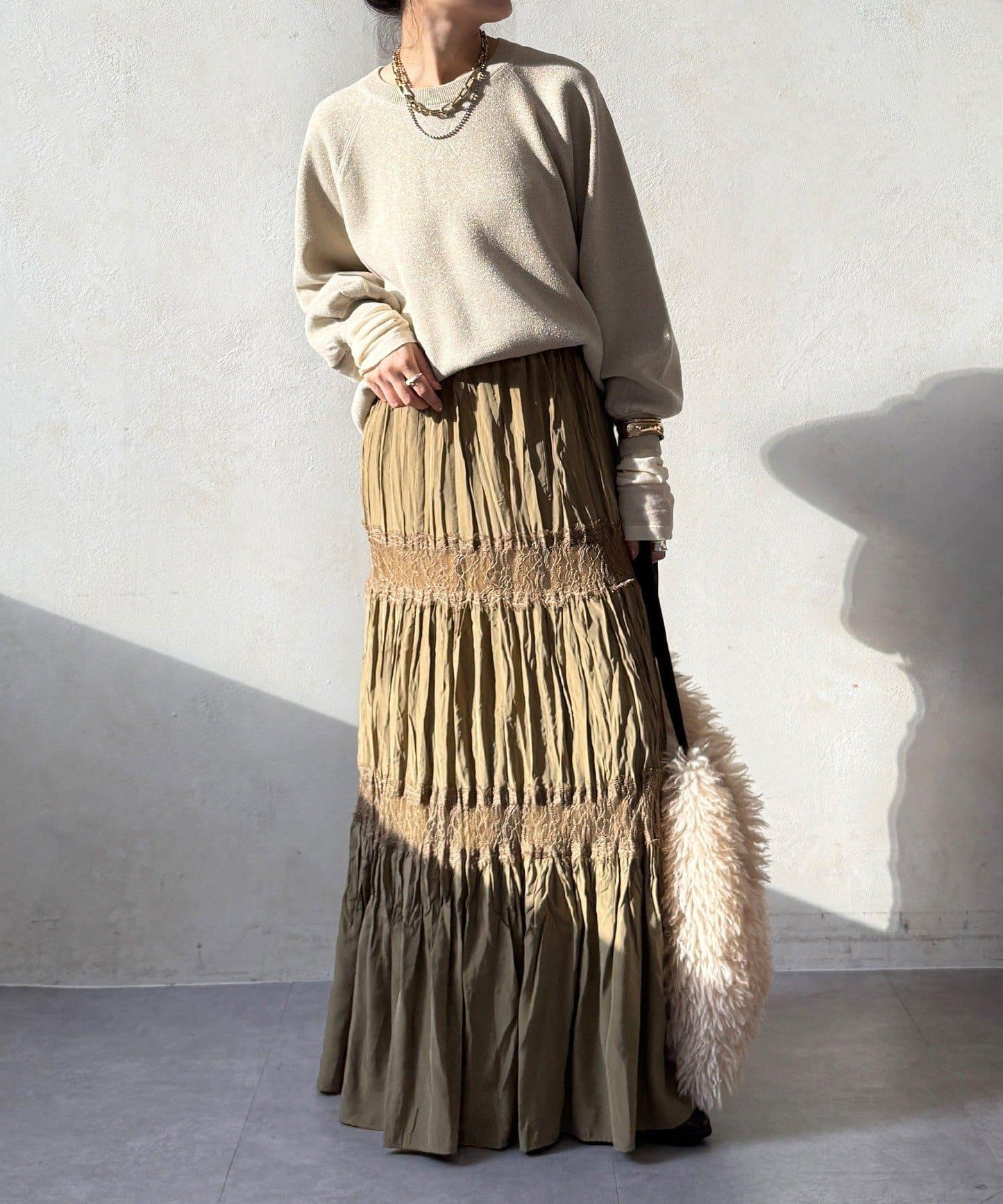 蕾絲拼接褶皺半身裙