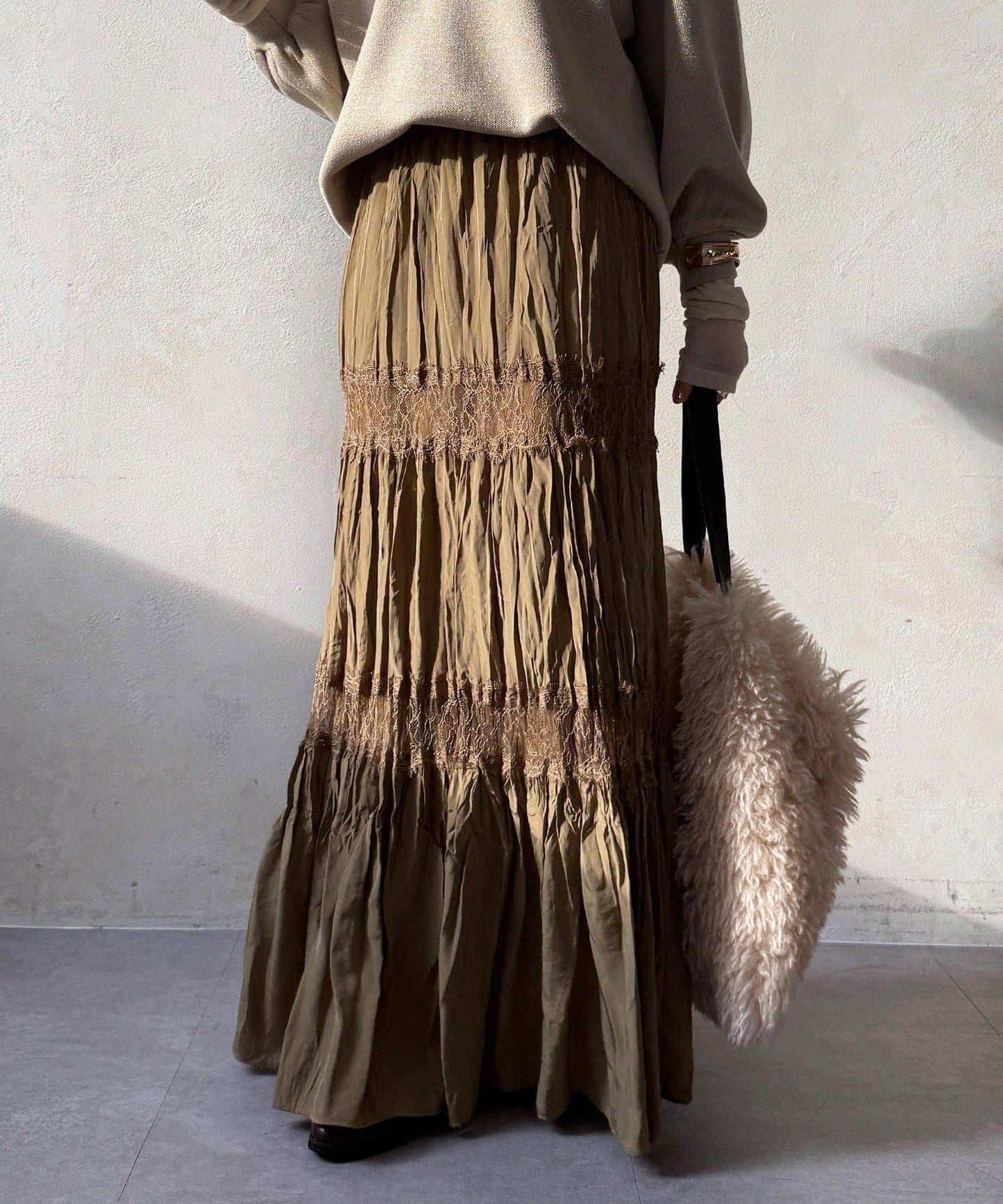 蕾絲拼接褶皺半身裙