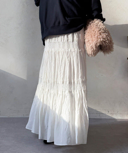 蕾絲拼接褶皺半身裙