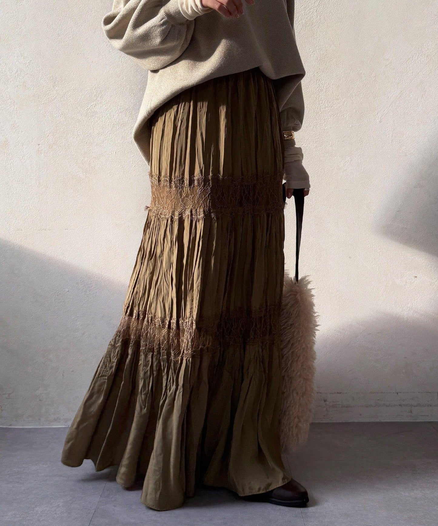 蕾絲拼接褶皺半身裙