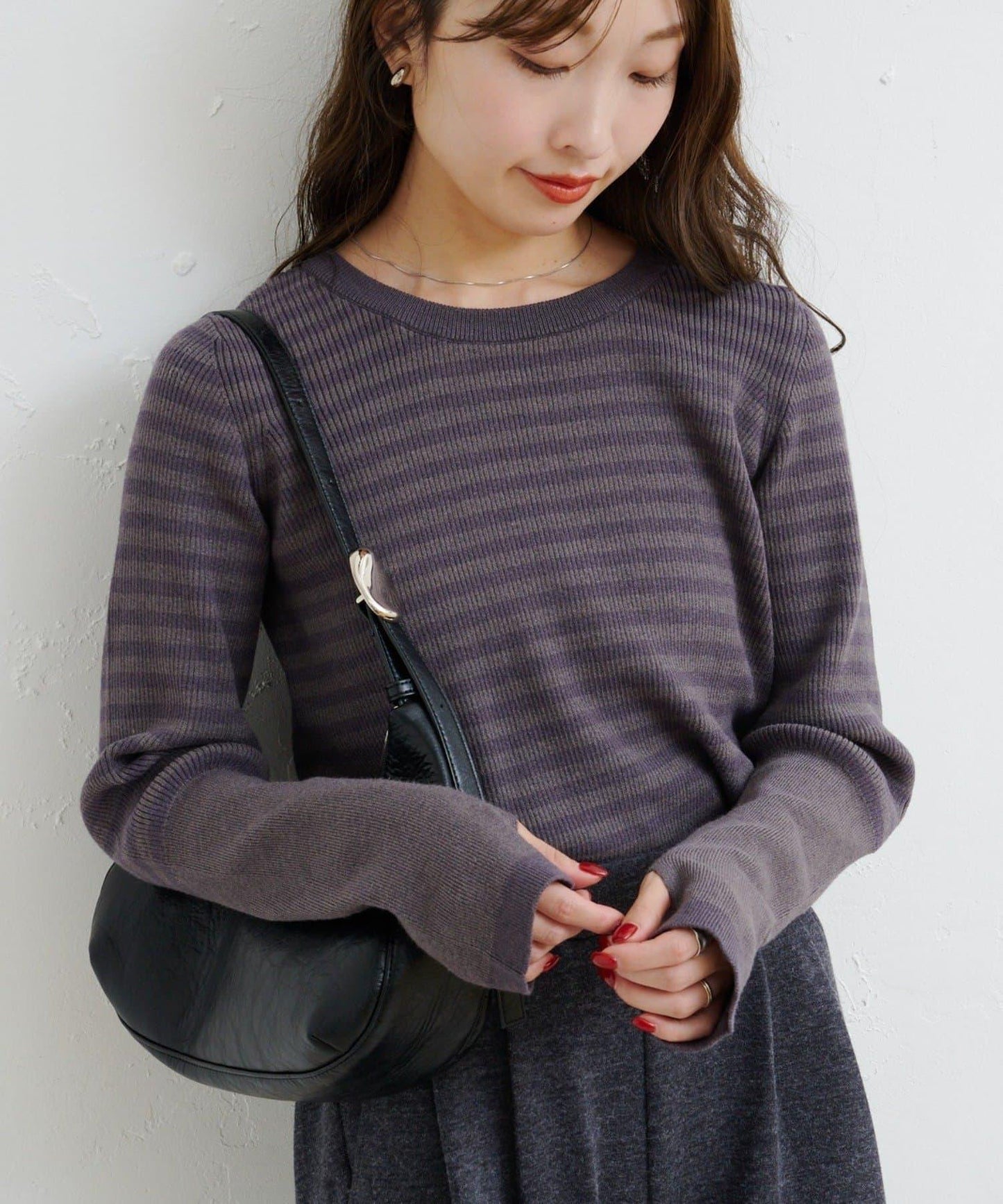 【4色可選】B 條紋指孔針織上衣