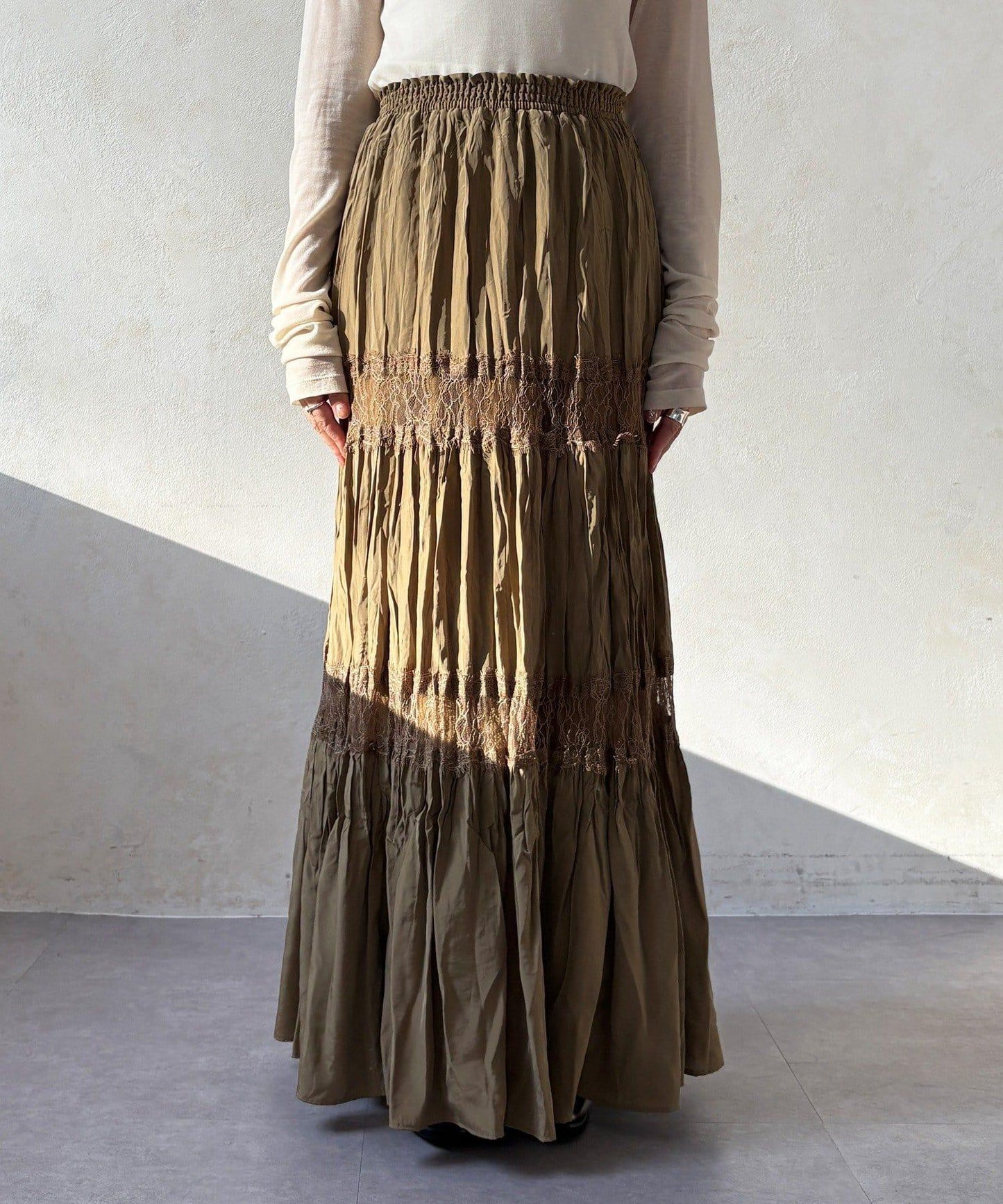 蕾絲拼接褶皺半身裙