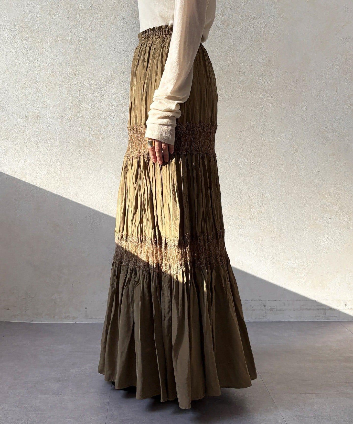 蕾絲拼接褶皺半身裙