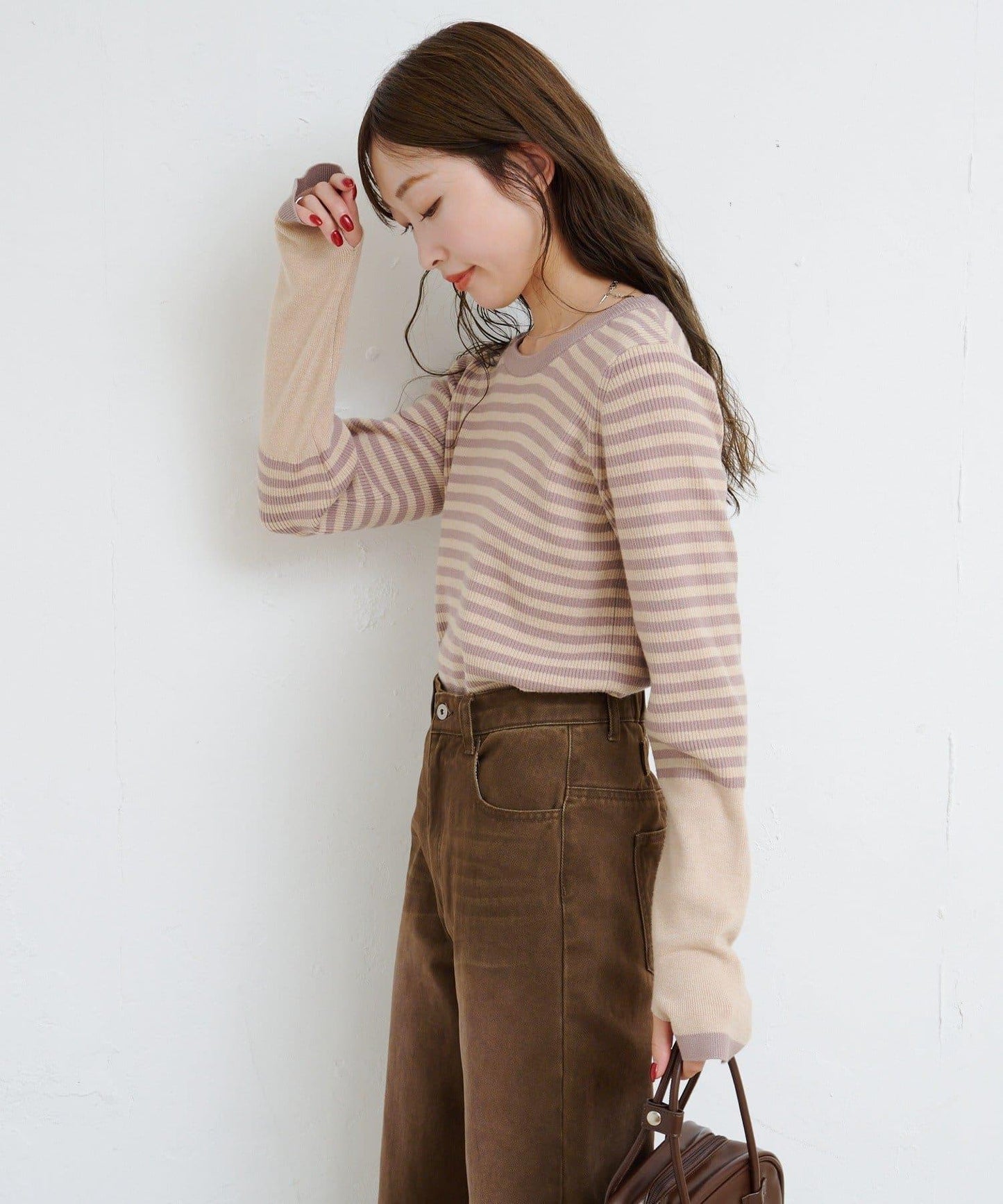 B條紋指洞針織上衣