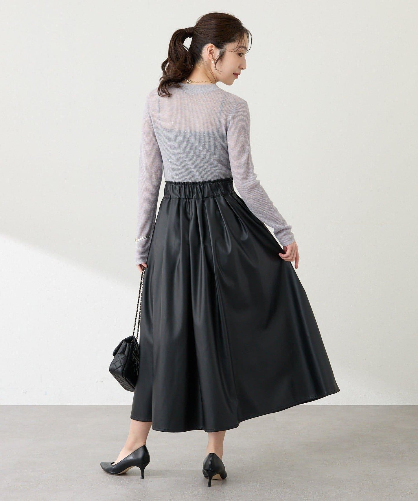 透視亮片高領羅紋針織衫