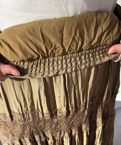 蕾絲拼接褶皺半身裙