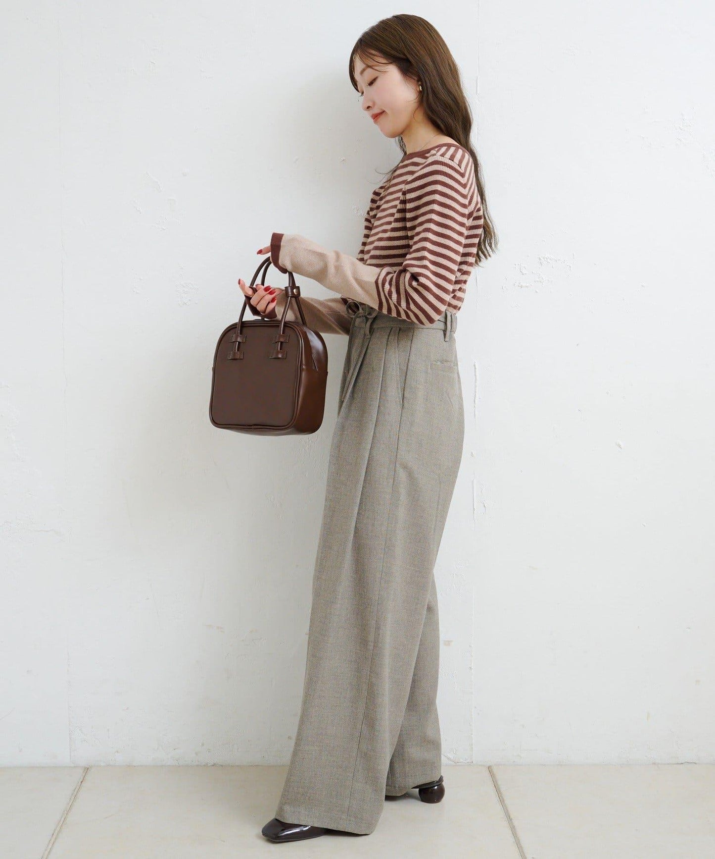 B條紋指洞針織上衣