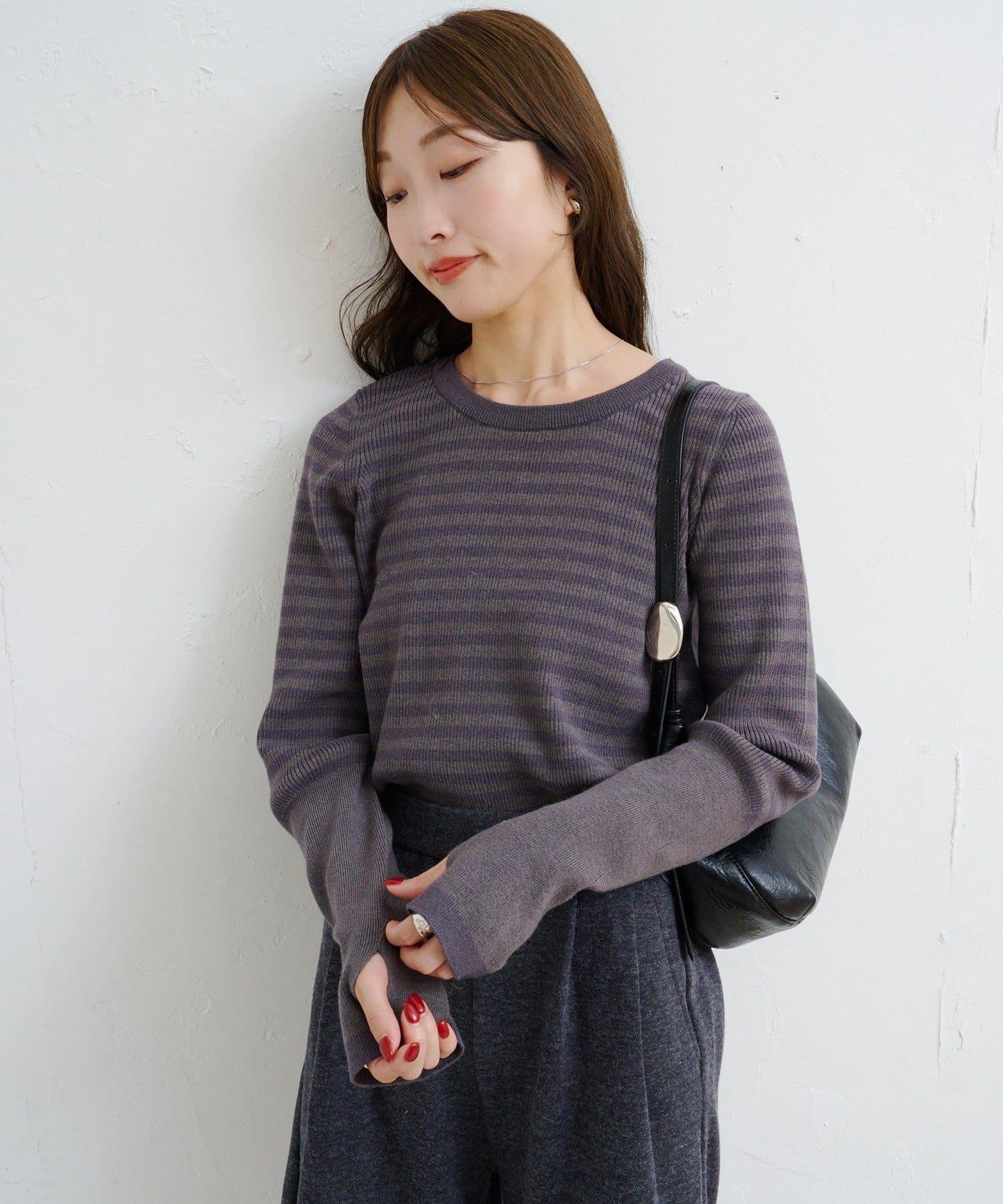 B條紋指洞針織上衣